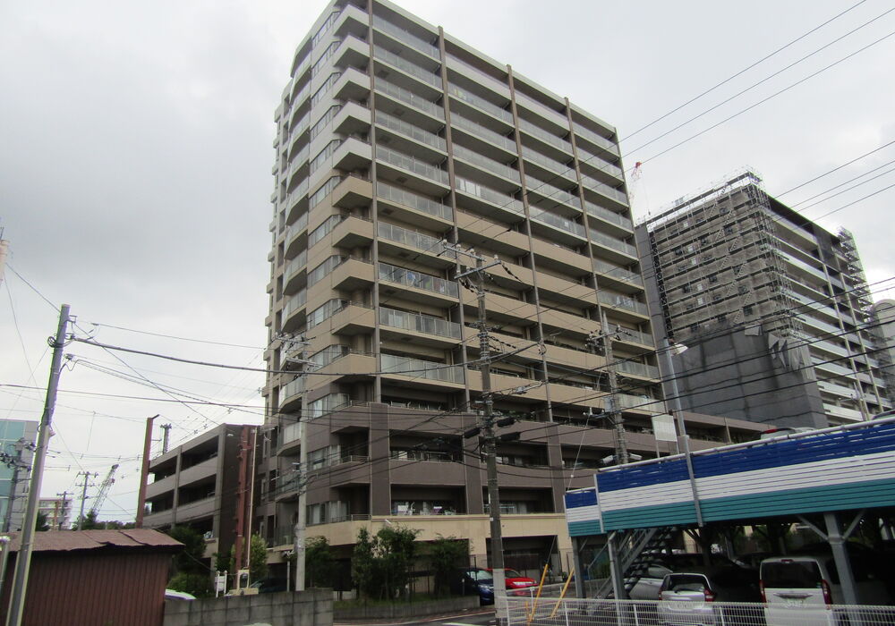 敷地南西側から外観1
