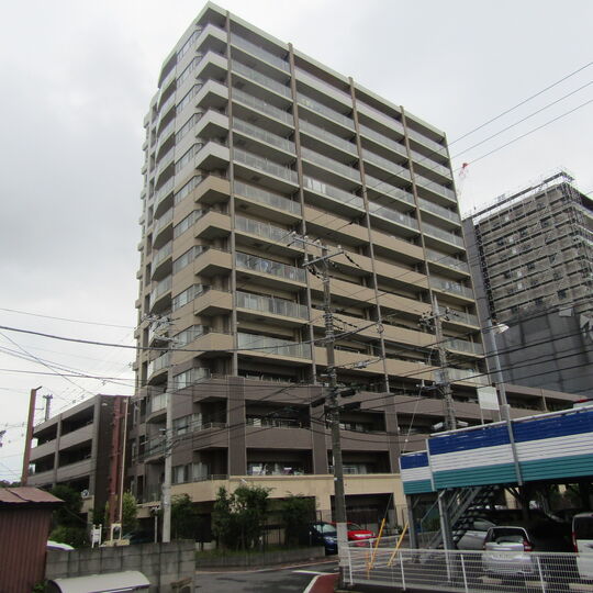 敷地南西側から外観1