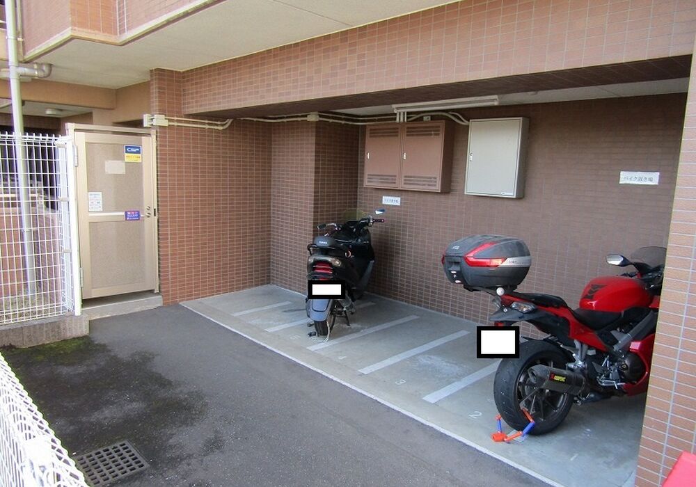 バイク置き場月額800円